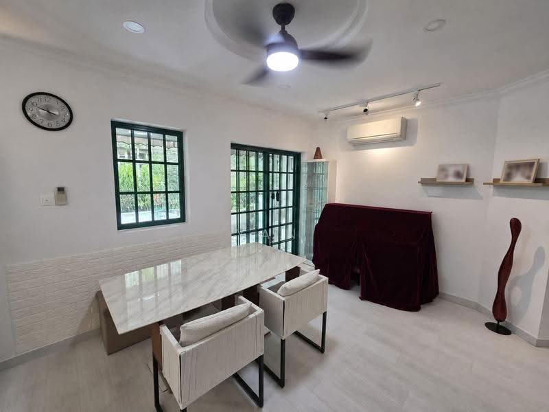 Walk to Kembangan MRT! Within 2km to Tao Nan!, East Coast / Marine Parade, 5 Bedrooms, 2,800 sqft, Corner Terrace For Sale, by Yan Lim, 500262102 - Living Room - PropertyGuru.com.sg