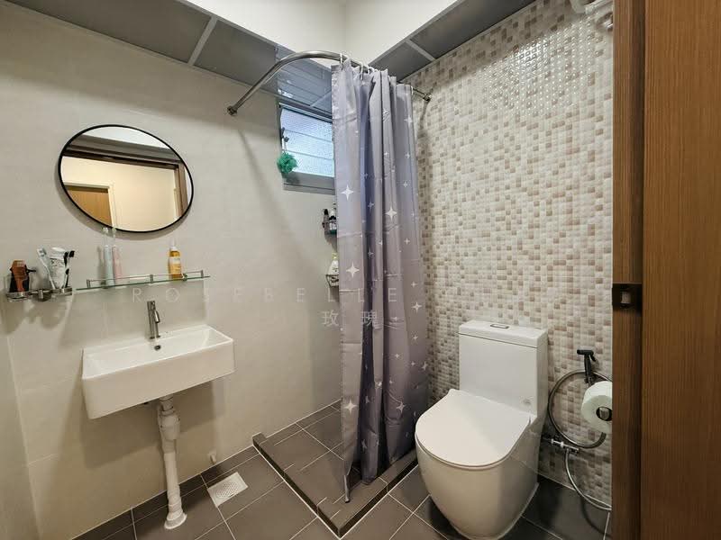 229A Sumang Lane, 229A Sumang Lane, Hougang / Punggol / Sengkang, 3 Bedrooms, 1,216 sqft, HDB Flat For Sale, by Rosebelle Chua 玫瑰, 500262103 - Bathroom - PropertyGuru.com.sg