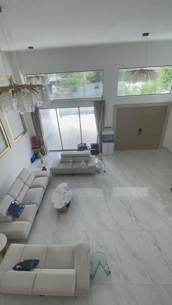 Seletar / Yio Chu Kang, Seletar / Yio Chu Kang, 7 Bedrooms, 805 sqft, Corner Terrace For Sale, by Tay Jocelyn, 500262130 - Living Room - PropertyGuru.com.sg