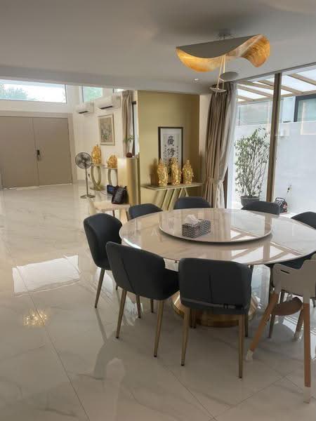 Seletar / Yio Chu Kang, Seletar / Yio Chu Kang, 7 Bedrooms, 805 sqft, Corner Terrace For Sale, by Tay Jocelyn, 500262130 - Dining Room - PropertyGuru.com.sg