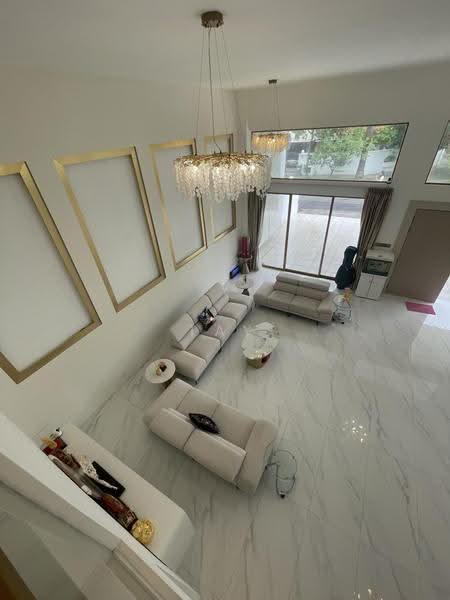 Seletar / Yio Chu Kang, Seletar / Yio Chu Kang, 7 Bedrooms, 805 sqft, Corner Terrace For Sale, by Tay Jocelyn, 500262130 - Living Room - PropertyGuru.com.sg