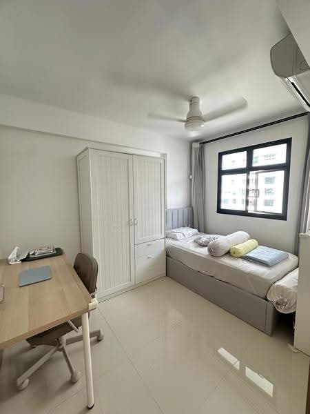 420D Northshore Drive, 420D Northshore Drive, Hougang / Punggol / Sengkang, 3 Bedrooms, 1,012 sqft, HDB Flat For Sale, by Cindy Leow, 500262141 - Bedroom - PropertyGuru.com.sg