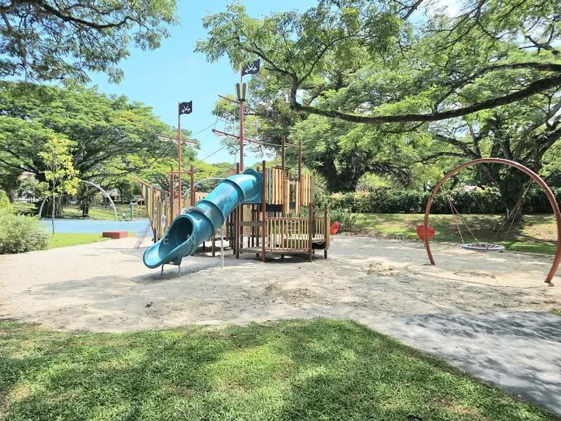 Pasir Ris Way - Pasir Ris Beach Park, PASIR RIS WAY, Pasir Ris / Tampines, 4 Bedrooms, 3,300 sqft, Semi-Detached House For Sale, by Benson Chan, 500262190 - Exterior - PropertyGuru.com.sg