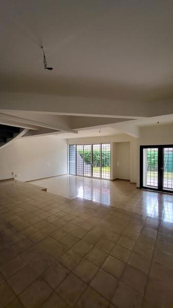 Duplex 1km ACS, SJI | 学区复式公寓 8321.8433, Newton / Novena, 4 Bedrooms, 2,270 sqft, Apartment For Rent, by Yee Wei Ng, 500262192 - Living Room - PropertyGuru.com.sg