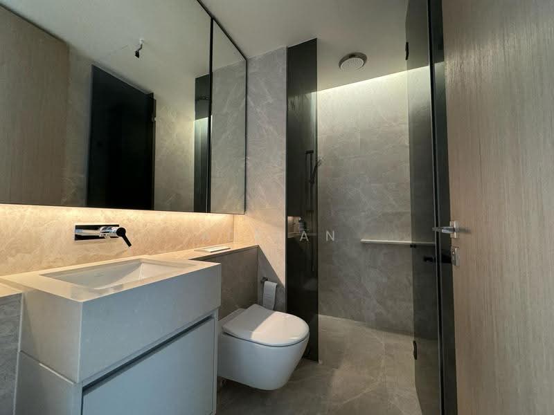 Amber Park, 18 Amber Gardens, East Coast / Marine Parade, 2 Bedrooms, 700 sqft, Condominium For Sale, by Adrian Koh, 500262198 - Bathroom - PropertyGuru.com.sg