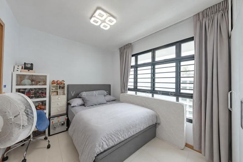 419A Northshore Drive, 419A Northshore Drive, Hougang / Punggol / Sengkang, 2 Bedrooms, 721 sqft, HDB Flat For Sale, by Evans Leong, 500262201 - Master Bedroom - PropertyGuru.com.sg