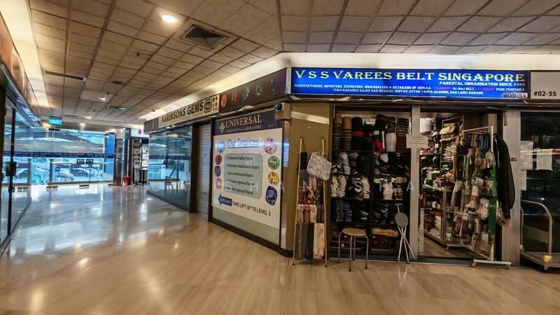 Golden Landmark, 390 Victoria Street, Beach Road / Bugis / Rochor, 323 sqft, Mall Shop For Sale, by Chua Shan-Shan, 500262229 - Shop front near entrance of - CommercialGuru.com.sg