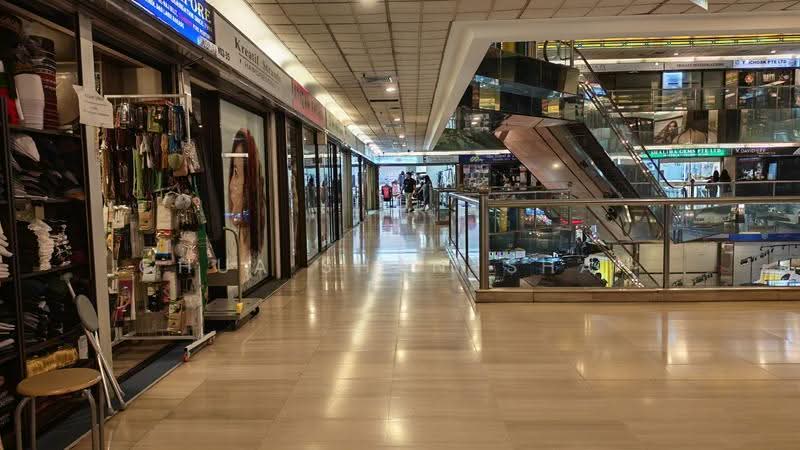 Golden Landmark, 390 Victoria Street, Beach Road / Bugis / Rochor, 323 sqft, Mall Shop For Sale, by Chua Shan-Shan, 500262229 - External area - CommercialGuru.com.sg