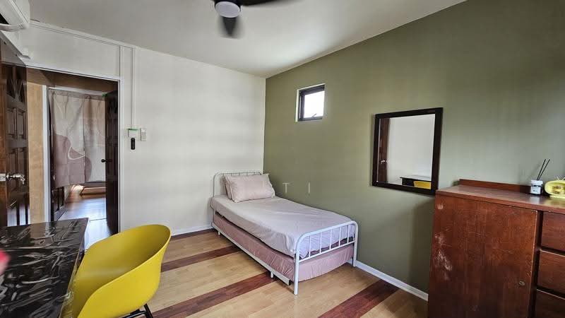 122 Bedok Reservoir Road, 122 Bedok Reservoir Road, Bedok / Upper East Coast, Room Rental, 130 sqft, HDB Flat For Rent, by Siti Fazilah (Faz), 500262232 - Bedroom - PropertyGuru.com.sg