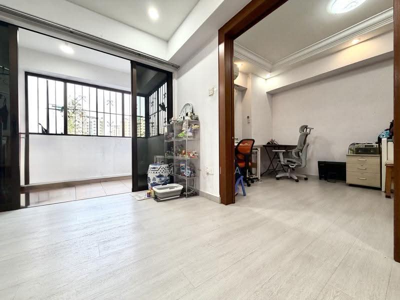 299B Compassvale Street, 299B Compassvale Street, Hougang / Punggol / Sengkang, 4 Bedrooms, 1,227 sqft, HDB Flat For Sale, by Amelia Chia, 500262233 - Living Room - PropertyGuru.com.sg