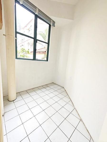 West Bay Condo, 56 West Coast Crescent, Buona Vista / West Coast / Clementi New Town, 3 Bedrooms, 1,216 sqft, Condominium For Sale, by Francis Tay, 500262249 - PropertyGuru.com.sg