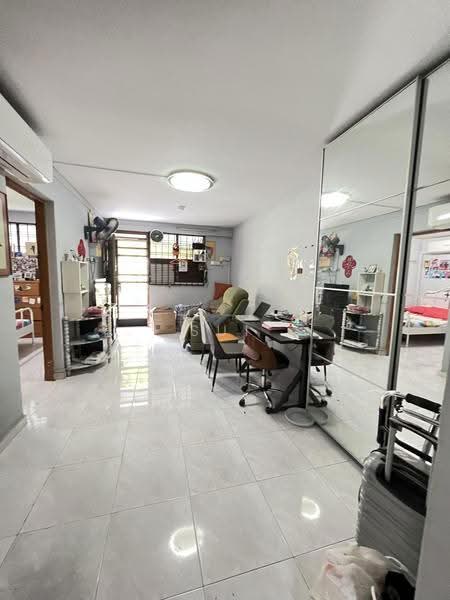 12 Lorong 7 Toa Payoh, 12 Lorong 7 Toa Payoh, Balestier / Toa Payoh, 2 Bedrooms, 710 sqft, HDB Flat For Sale, by Sui Calie, 500262255 - Living Room - PropertyGuru.com.sg
