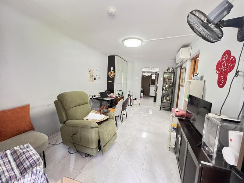 12 Lorong 7 Toa Payoh, 12 Lorong 7 Toa Payoh, Balestier / Toa Payoh, 2 Bedrooms, 710 sqft, HDB Flat For Sale, by Sui Calie, 500262255 - Living Room - PropertyGuru.com.sg