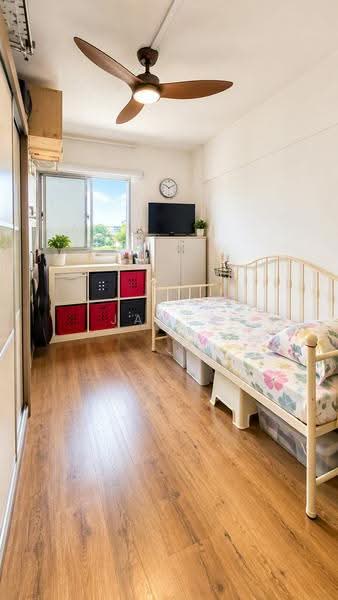 209 Ang Mo Kio Avenue 3, 209 Ang Mo Kio Avenue 3, Ang Mo Kio / Bishan / Thomson, 3 Bedrooms, 979 sqft, HDB Flat For Sale, by James Yeo, 500262262 - Bedroom - PropertyGuru.com.sg