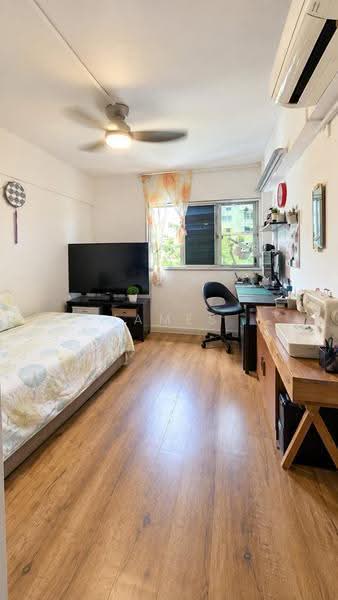 209 Ang Mo Kio Avenue 3, 209 Ang Mo Kio Avenue 3, Ang Mo Kio / Bishan / Thomson, 3 Bedrooms, 979 sqft, HDB Flat For Sale, by James Yeo, 500262262 - Bedroom - PropertyGuru.com.sg
