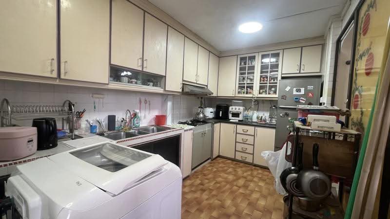 641 Rowell Road, 641 Rowell Road, Farrer Park / Serangoon Rd, 3 Bedrooms, 1,162 sqft, HDB Flat For Sale, by Sui Calie, 500262263 - Kitchen - PropertyGuru.com.sg