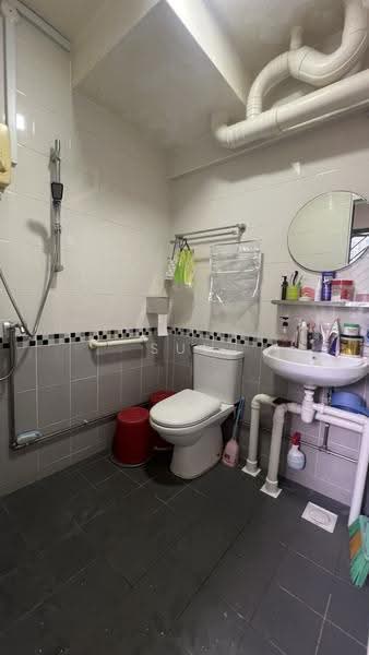 641 Rowell Road, 641 Rowell Road, Farrer Park / Serangoon Rd, 3 Bedrooms, 1,162 sqft, HDB Flat For Sale, by Sui Calie, 500262263 - Bathroom - PropertyGuru.com.sg
