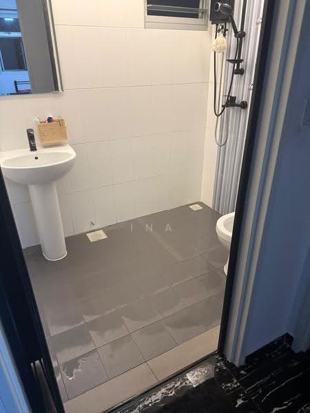 674B Fern Grove @ Yishun, 674B Yishun Avenue 4, Sembawang / Yishun, Room Rental, 100 sqft, HDB Flat For Rent, by Ina Sultan, 500262265 - Bathroom - PropertyGuru.com.sg