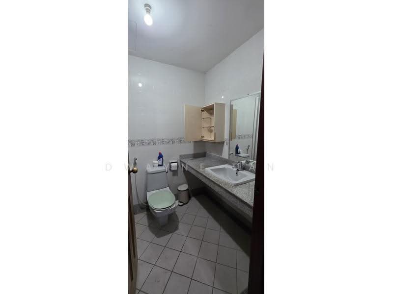 Fort Gardens, 21 Fort Road, East Coast / Marine Parade, Room Rental, 150 sqft, Condominium For Rent, by Dwayne Tan, 500262268 - Bathroom - PropertyGuru.com.sg
