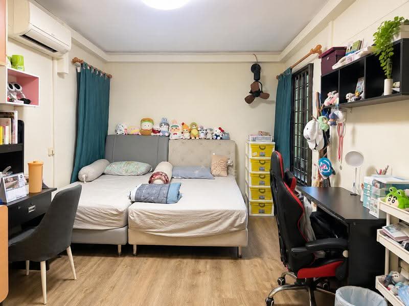 669C Jurong West Street 64, 669C Jurong West Street 64, Boon Lay / Jurong / Tuas, 4 Bedrooms, 1,399 sqft, HDB Flat For Sale, by Steve Htet, 500262273 - Master Bedroom - PropertyGuru.com.sg