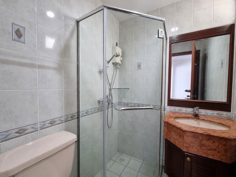 Hazel Park Condo, 15 Hazel Park Condo, Dairy Farm / Bukit Panjang / Choa Chu Kang, 2 Bedrooms, 1,012 sqft, Condominium For Sale, by Lorna Tan, 500262277 - Bathroom - PropertyGuru.com.sg