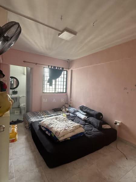 267 Bukit Batok East Avenue 4, 267 Bukit Batok East Avenue 4, Dairy Farm / Bukit Panjang / Choa Chu Kang, 2 Bedrooms, 688 sqft, HDB Flat For Sale, by Marcus Lee, 500262278 - Bedroom - PropertyGuru.com.sg
