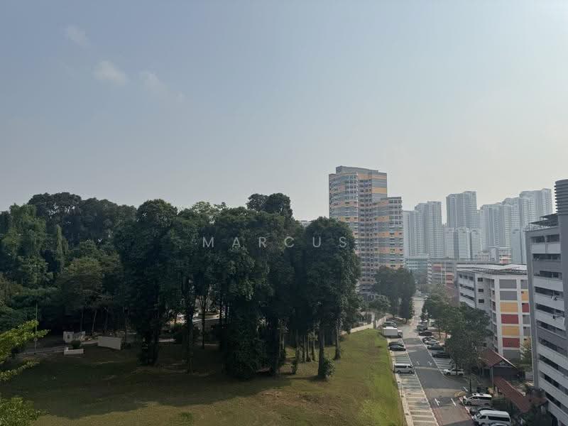 267 Bukit Batok East Avenue 4, 267 Bukit Batok East Avenue 4, Dairy Farm / Bukit Panjang / Choa Chu Kang, 2 Bedrooms, 688 sqft, HDB Flat For Sale, by Marcus Lee, 500262278 - Exterior - PropertyGuru.com.sg