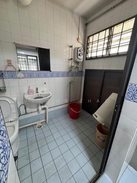 248 Pasir Ris Street 21, 248 Pasir Ris Street 21, Pasir Ris / Tampines, 4 Bedrooms, 1,614 sqft, HDB Flat For Sale, by Victor Zhao, 500262292 - Bathroom - PropertyGuru.com.sg