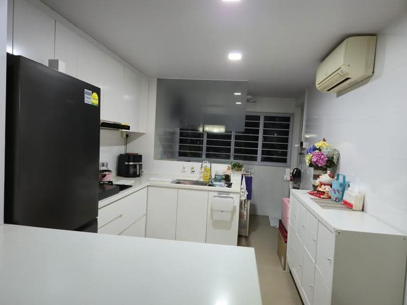 609 Bedok Reservoir Road, 609 Bedok Reservoir Road Eunos Rainbow, Bedok / Upper East Coast, 2 Bedrooms, 721 sqft, HDB Flat For Sale, by Patrick Ong, 500262297 - Kitchen - PropertyGuru.com.sg