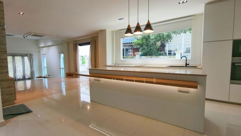 Villa Verde, Verde Grove, Dairy Farm / Bukit Panjang / Choa Chu Kang, 5 Bedrooms, 2,153 sqft, Terraced House For Sale, by Rochelle De S Meegolle, 500262300 - Kitchen - PropertyGuru.com.sg