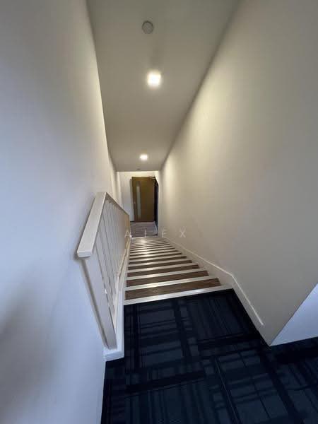 Unity Centre, 51 Bukit Batok Crescent, Dairy Farm / Bukit Panjang / Choa Chu Kang, 3,251 sqft, Light Industrial (B1) For Rent, by Alex Wong, 500262302 - Corridor - CommercialGuru.com.sg