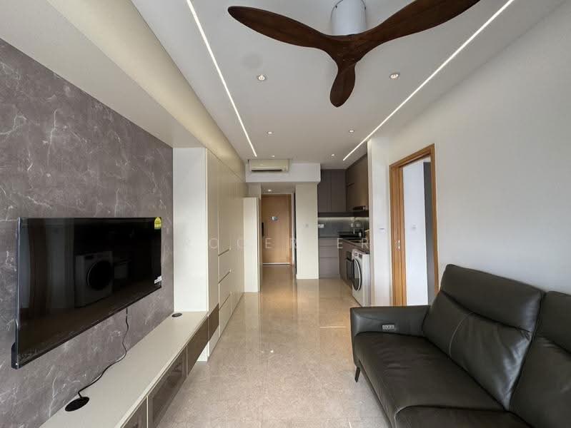 Eight Riversuites, 2 Whampoa East, Balestier / Toa Payoh, 2 Bedrooms, 700 sqft, Condominium For Rent, by Roger Er, 500262307 - Living Room - PropertyGuru.com.sg