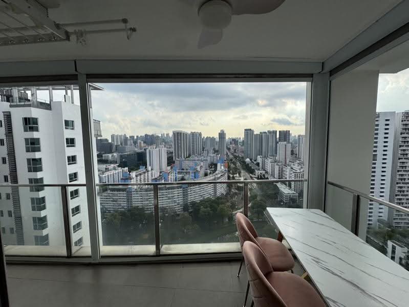 Eight Riversuites, 2 Whampoa East, Balestier / Toa Payoh, 2 Bedrooms, 700 sqft, Condominium For Rent, by Roger Er, 500262307 - Balcony - PropertyGuru.com.sg