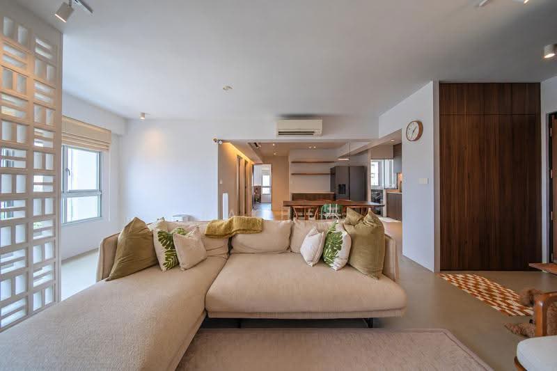 152B Bedok South Road, 152B Bedok South Road, Bedok / Upper East Coast, 3 Bedrooms, 1,216 sqft, HDB Flat For Sale, by Rachel Xu, 500262308 - Living Room - PropertyGuru.com.sg