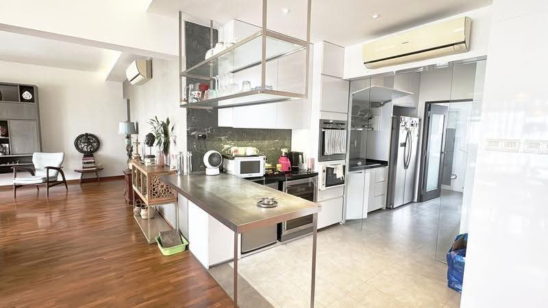Ridgewood Condominium, 61 Mount Sinai Drive, Tanglin / Holland / Bukit Timah, 4 Bedrooms, 2,002 sqft, Condominium For Rent, by Helen Yau, 500262313 - Kitchen - PropertyGuru.com.sg