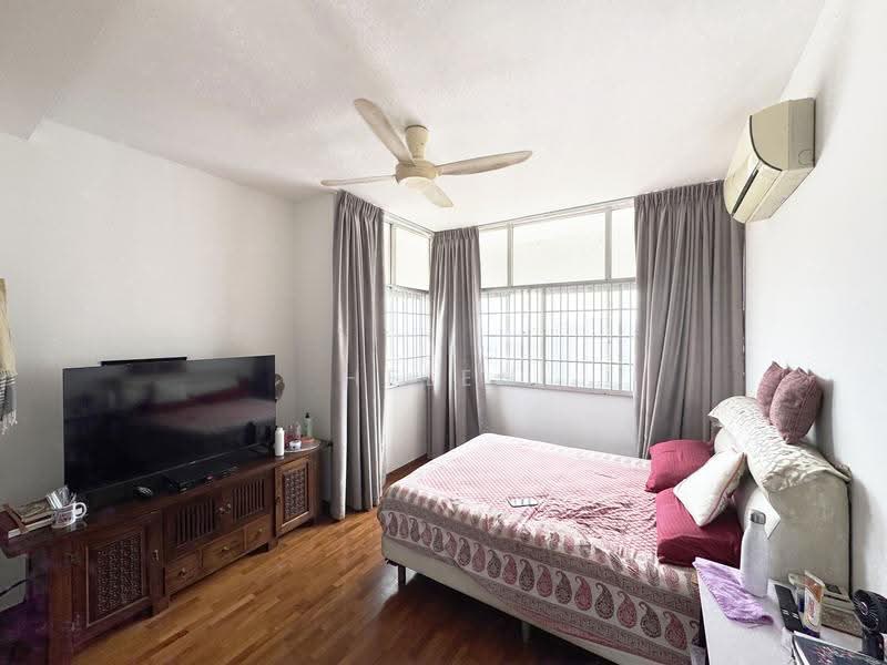 Ridgewood Condominium, 61 Mount Sinai Drive, Tanglin / Holland / Bukit Timah, 4 Bedrooms, 2,002 sqft, Condominium For Rent, by Helen Yau, 500262313 - Bedroom - PropertyGuru.com.sg
