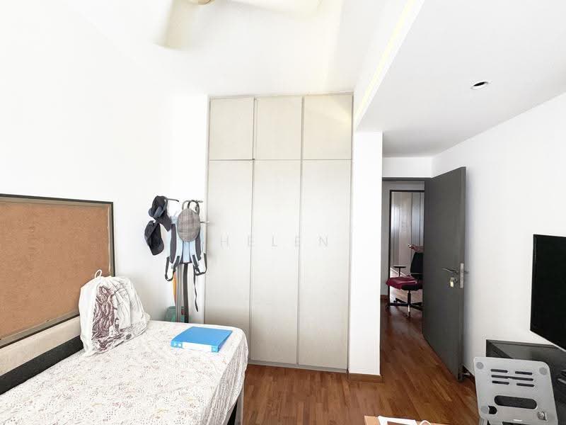 Ridgewood Condominium, 61 Mount Sinai Drive, Tanglin / Holland / Bukit Timah, 4 Bedrooms, 2,002 sqft, Condominium For Rent, by Helen Yau, 500262313 - Bedroom - PropertyGuru.com.sg
