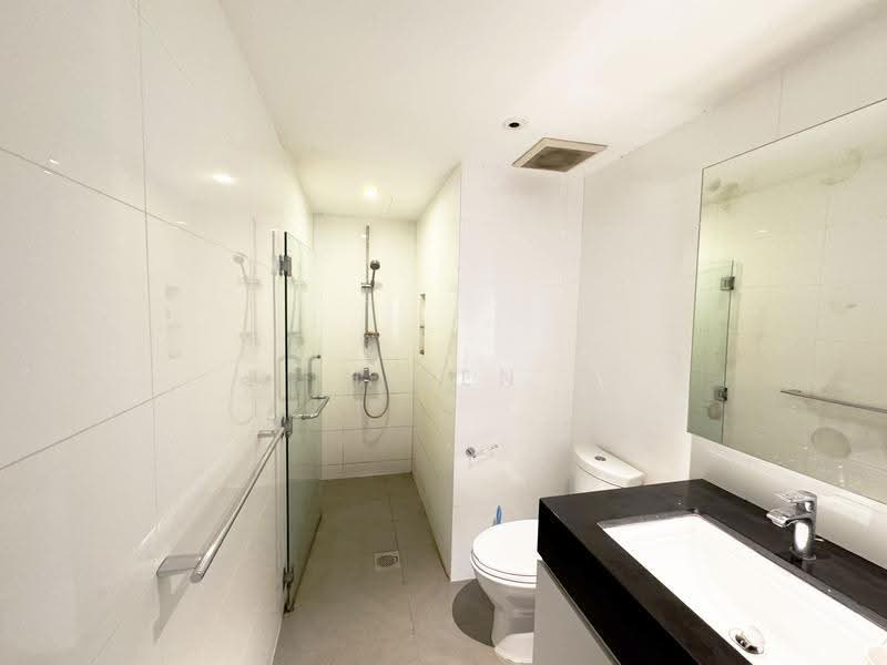 Ridgewood Condominium, 61 Mount Sinai Drive, Tanglin / Holland / Bukit Timah, 4 Bedrooms, 2,002 sqft, Condominium For Rent, by Helen Yau, 500262313 - Bathroom - PropertyGuru.com.sg