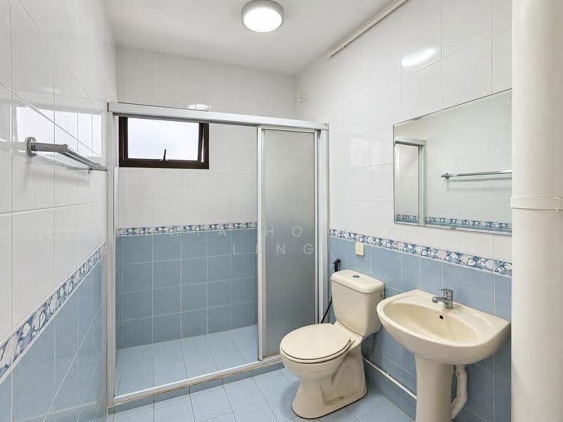 341B Sembawang Close, 341B Sembawang Close, Sembawang / Yishun, 3 Bedrooms, 1,184 sqft, HDB Flat For Sale, by Sophia Ho Xiang Ling 何相羚, 500262314 - Bathroom - PropertyGuru.com.sg
