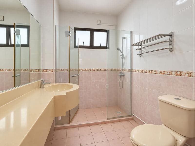 341B Sembawang Close, 341B Sembawang Close, Sembawang / Yishun, 3 Bedrooms, 1,184 sqft, HDB Flat For Sale, by Sophia Ho Xiang Ling 何相羚, 500262314 - Bathroom - PropertyGuru.com.sg
