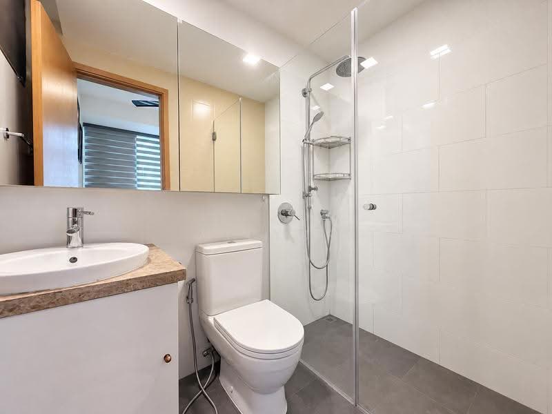 The Lincoln Residences, 28 Surrey Road, Newton / Novena, 4 Bedrooms, 1,841 sqft, Condominium For Sale, by Victor Tan, 500262316 - Bathroom - PropertyGuru.com.sg