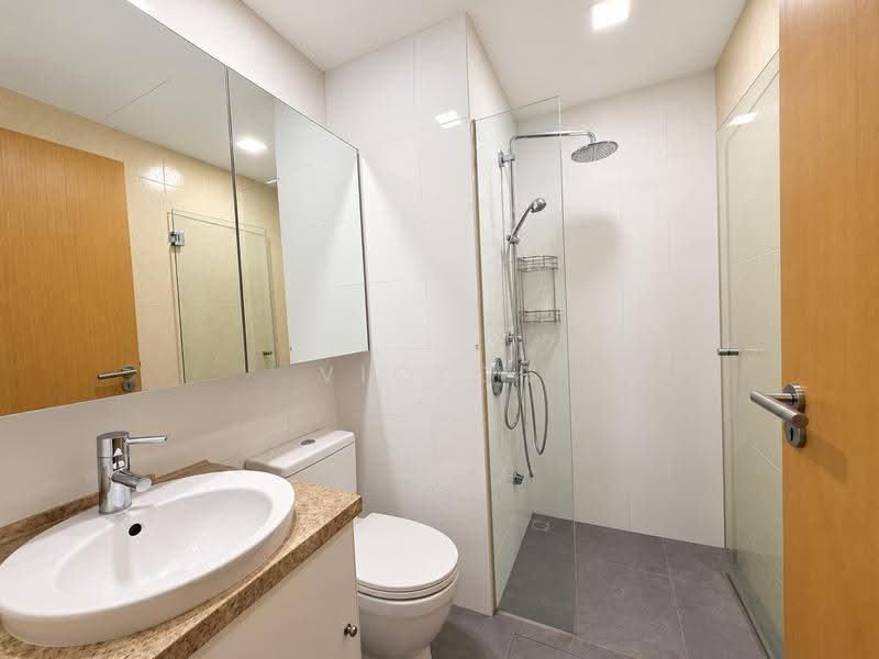 The Lincoln Residences, 28 Surrey Road, Newton / Novena, 4 Bedrooms, 1,841 sqft, Condominium For Sale, by Victor Tan, 500262316 - Bathroom - PropertyGuru.com.sg