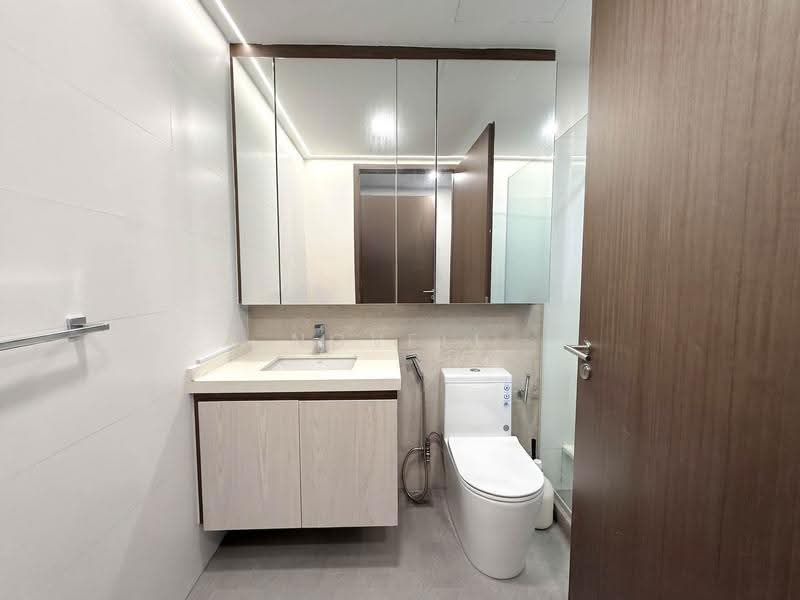 Hundred Trees, 89 West Coast Drive, Buona Vista / West Coast / Clementi New Town, 2 Bedrooms, 915 sqft, Condominium For Sale, by Novell Tan, 500262324 - Bathroom - PropertyGuru.com.sg