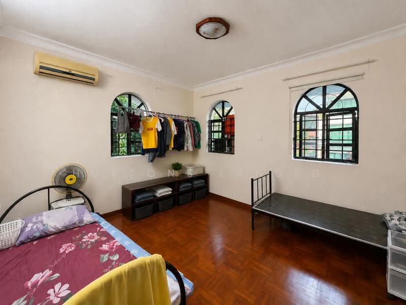 Kovan Semi-Detached House – 1km to Rosyth School, Jalan Limbok, Chuan Hoe Avenue, Yio Chu Kang Road, Phillips Avenue, Hougang / Punggol / Sengkang, 4 Bedrooms, 2,300 sqft, Semi-Detached House For Sale, by TRAVIS SEAH, 500262327 - Bedroom - PropertyGuru.com.sg