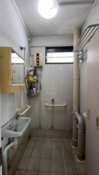 26 Toa Payoh East, 26 Toa Payoh East, Balestier / Toa Payoh, 2 Bedrooms, 721 sqft, HDB Flat For Sale, by Sui Calie, 500262330 - Bathroom - PropertyGuru.com.sg
