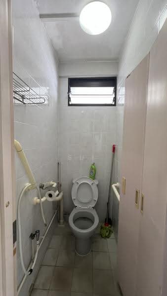 26 Toa Payoh East, 26 Toa Payoh East, Balestier / Toa Payoh, 2 Bedrooms, 721 sqft, HDB Flat For Sale, by Sui Calie, 500262330 - Bathroom - PropertyGuru.com.sg