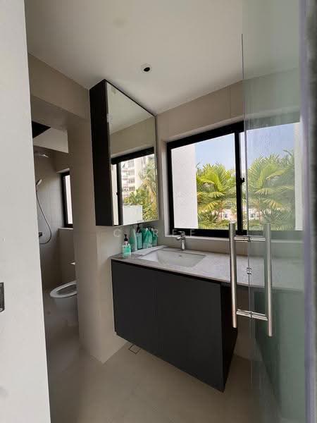 The Balmoral, 14 Balmoral Park, Tanglin / Holland / Bukit Timah, 5 Bedrooms, 7,653 sqft, Condominium For Rent, by Cyree Lin, 500262345 - Bathroom - PropertyGuru.com.sg