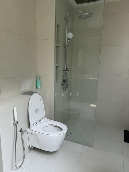 The Balmoral, 14 Balmoral Park, Tanglin / Holland / Bukit Timah, 5 Bedrooms, 7,653 sqft, Condominium For Rent, by Cyree Lin, 500262345 - Bathroom - PropertyGuru.com.sg