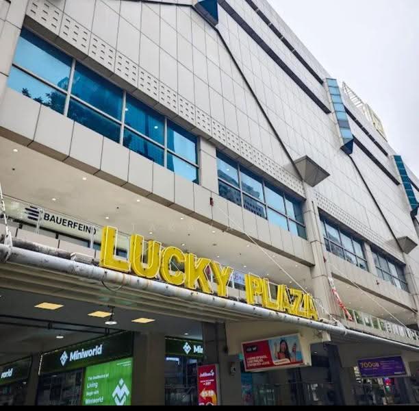 Lucky Plaza, 304 Orchard Road, Orchard / River Valley, 884 sqft, Mall Shop For Rent, by Takayama Kiyonori, 500262354 - CommercialGuru.com.sg