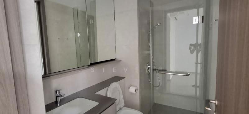Norwood Grand, Admiralty / Woodlands, 2 Bedrooms, 667 sqft, Condominium For Rent, by Steven Jeremiah, 500262358 - Common Bathroom - PropertyGuru.com.sg